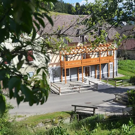 Pirkerhof Apartment