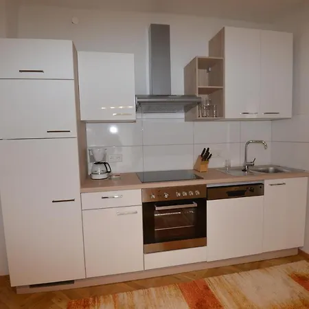 Pirkerhof Apartament *