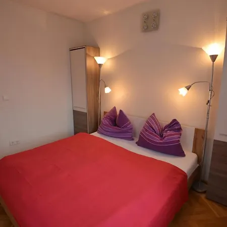 Pirkerhof Apartament *