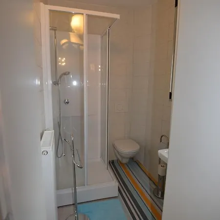 Pirkerhof Apartment *